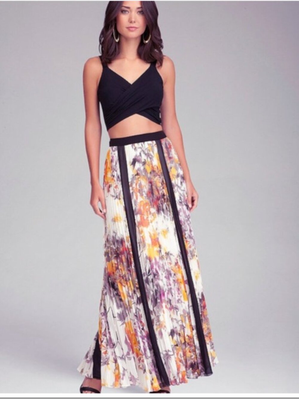 Bebe Size 8 Casual skirt